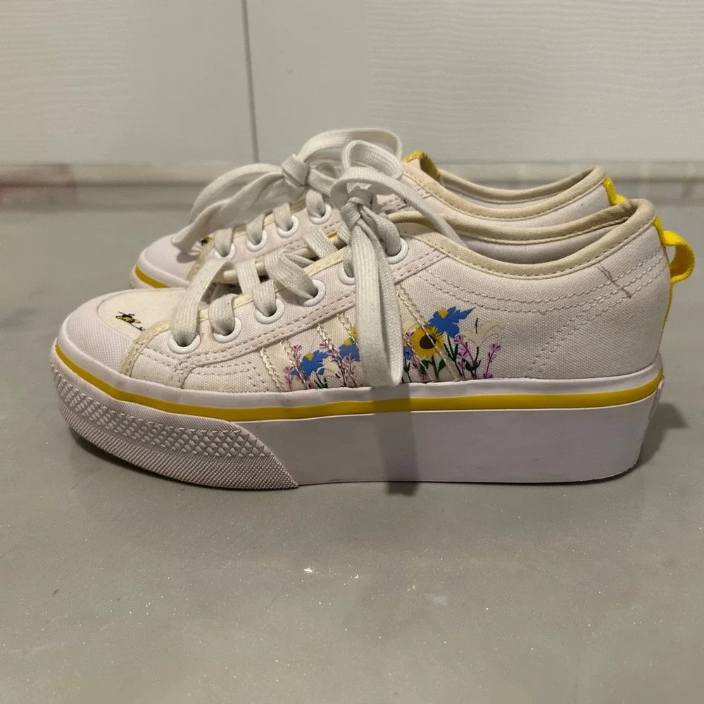 Adidas Nizza Platform J Floral Bee White‎ Canvas Sneakers HP6229 Kids Size 4.5Y